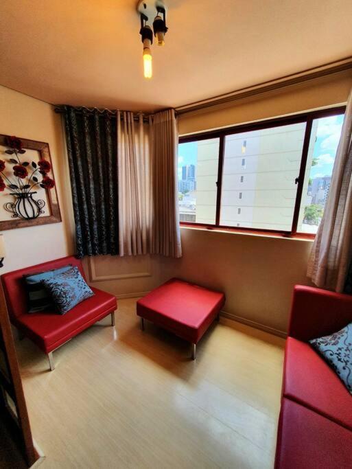 Flat Street Apartment *
